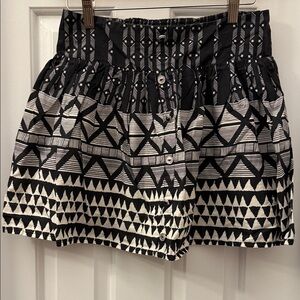 Atmosphere Monochrome Feather Patterned Mini